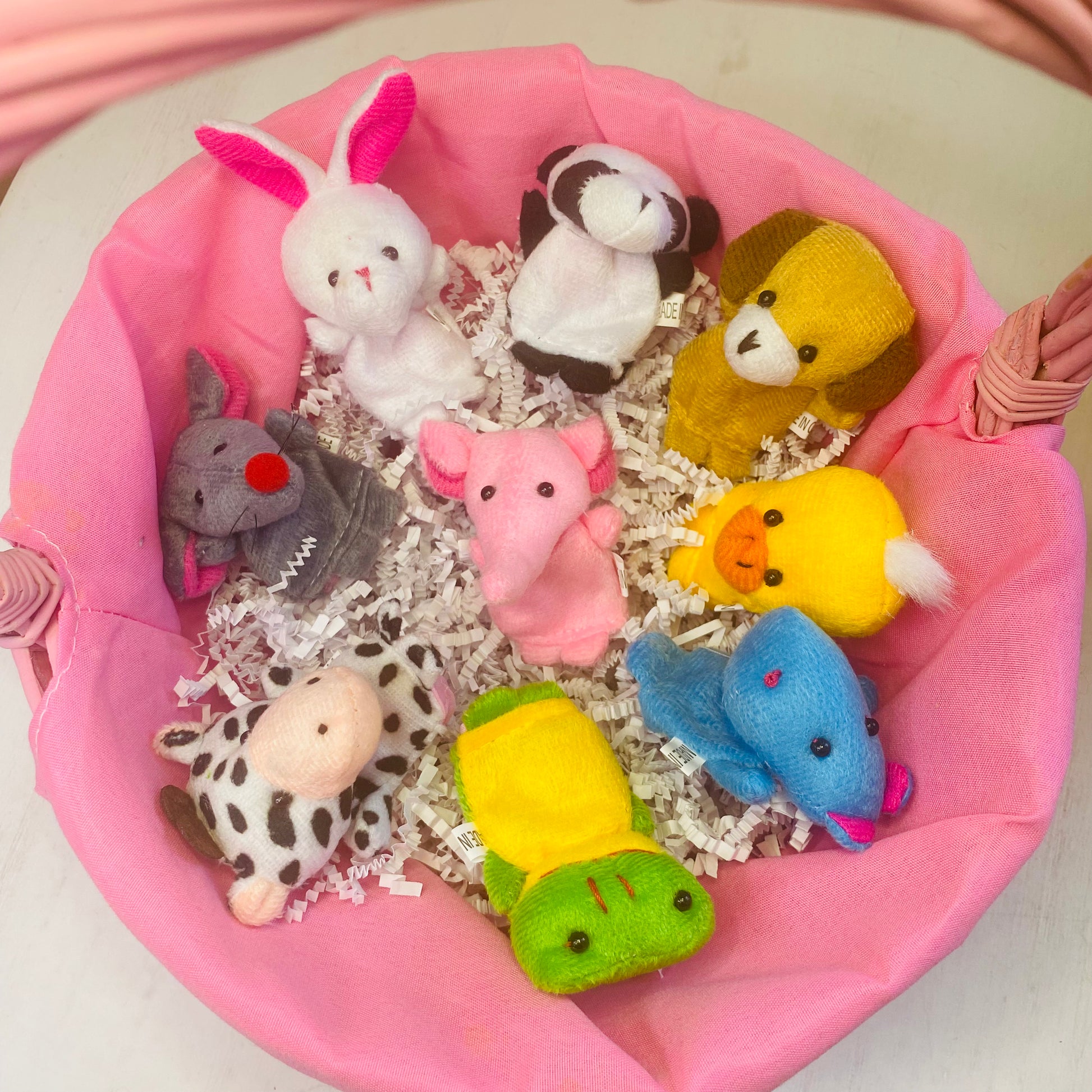 Adorable animal finger puppets for story telling fun! Pretend play toys for kids ages 3-5 years old. Educational toys to build your child's imagination and creativity.